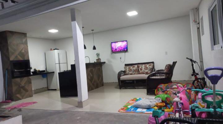 Casa com 2 quartos sendo 2 suítes no Residencial Milton Figueiredo , Cuiabá - MT