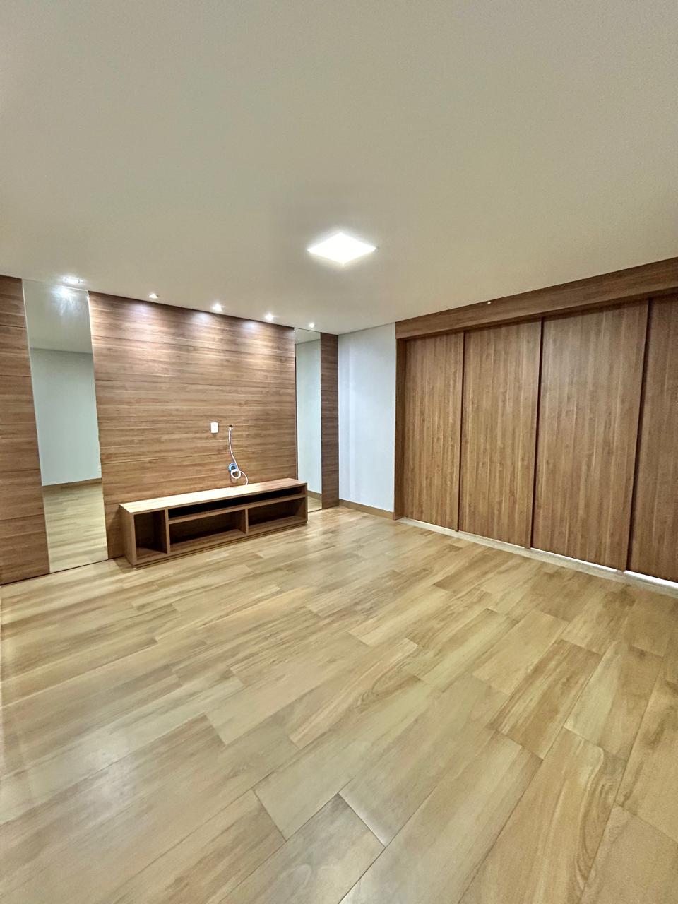 Casa de Condomínio para alugar com 3 quartos, 250m² - Foto 11