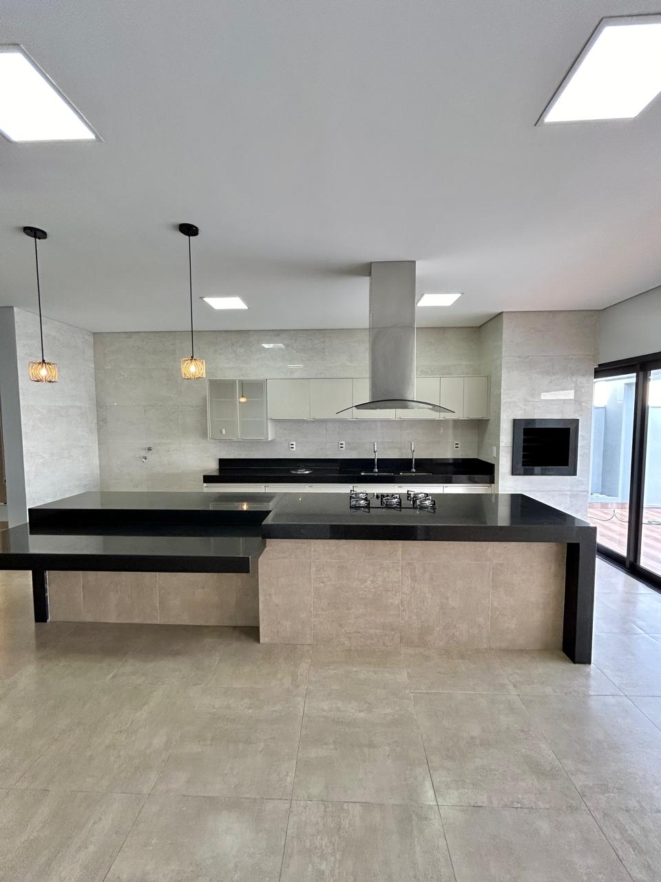 Casa de Condomínio para alugar com 3 quartos, 250m² - Foto 15