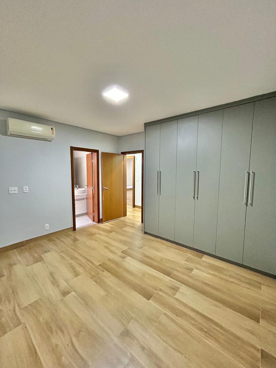 Casa de Condomínio para alugar com 3 quartos, 250m² - Foto 14