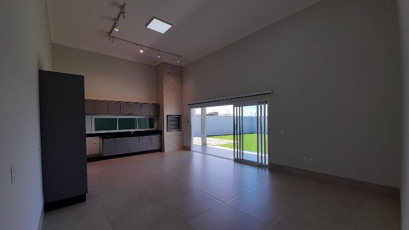 Casa para alugar com 2 quartos, 146m² - Foto 17