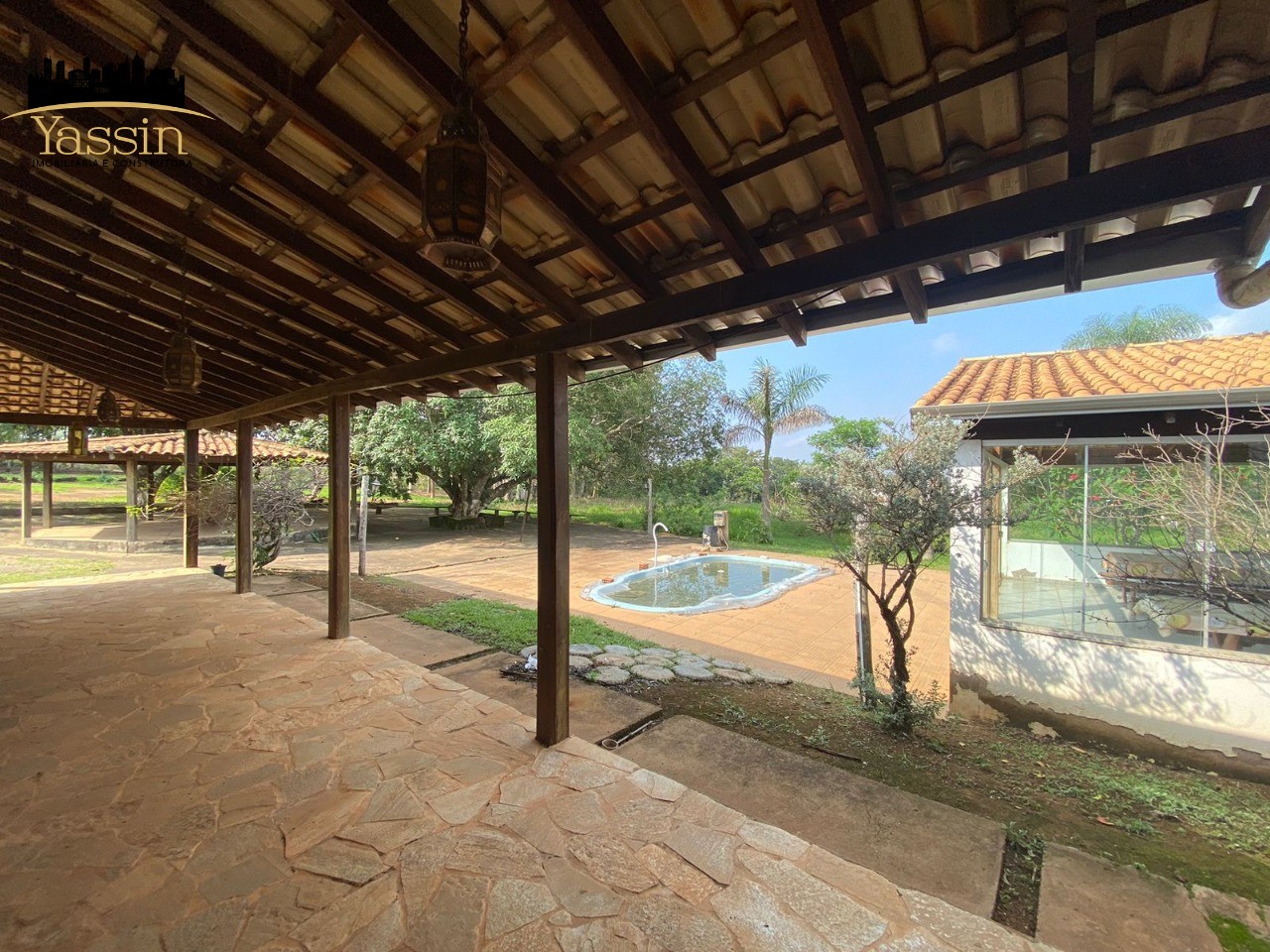 Chácara à venda com 4 quartos, 250m² - Foto 18