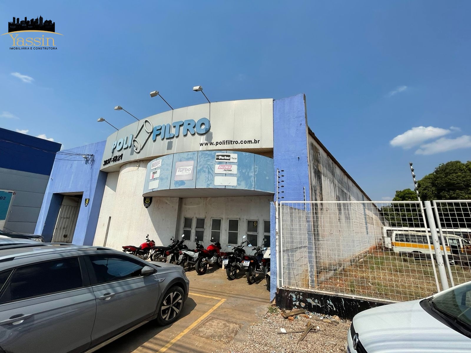 Sala-Conjunto, 1800 m² - Foto 1