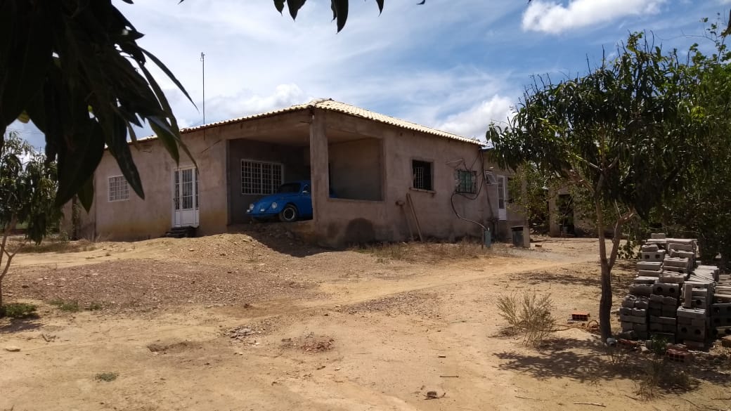 Chácara à venda com 4 quartos, 250m² - Foto 18