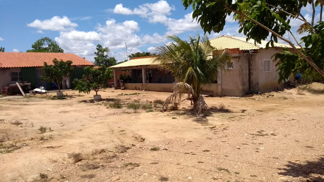 Chácara à venda com 4 quartos, 250m² - Foto 13