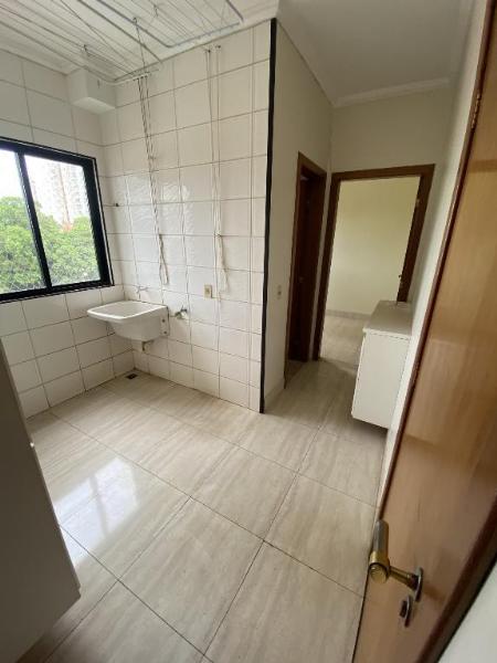 Apartamento à venda com 3 quartos, 161m² - Foto 3
