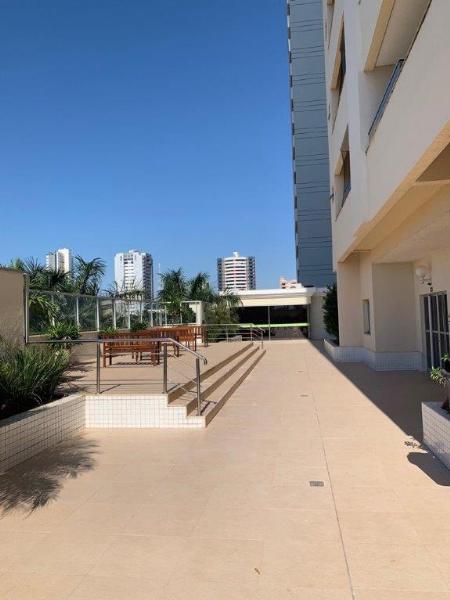 Apartamento à venda com 3 quartos, 96m² - Foto 1