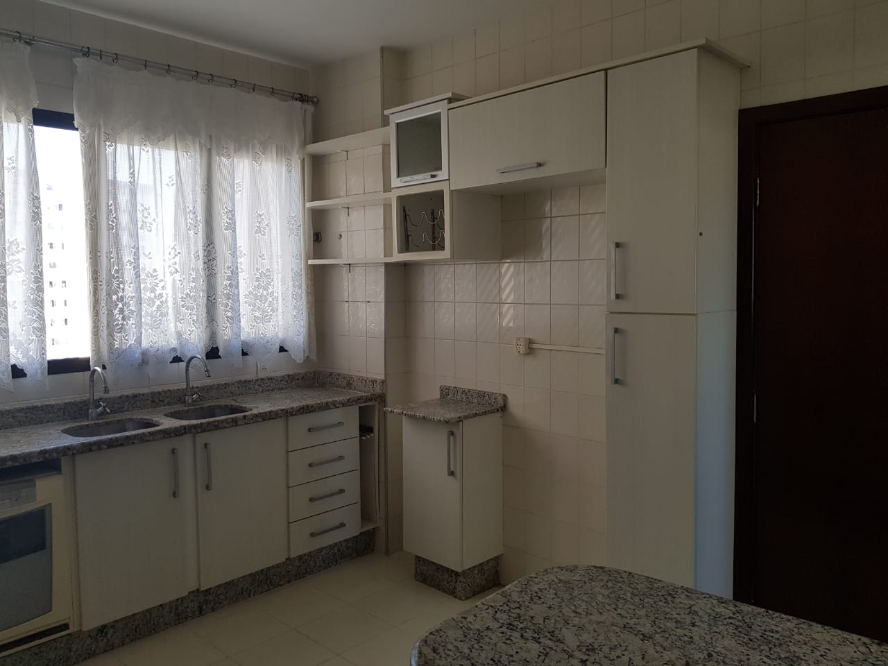 https://www.imoveltop.com.br/imagens/imovel/37/10299/20180529_101342_342970.jpg