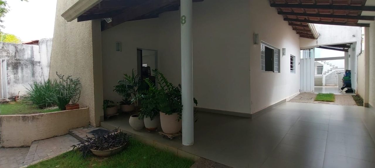 Casa com 5 quartos sendo 1 suíte no Morada do Ouro , Cuiabá - MT