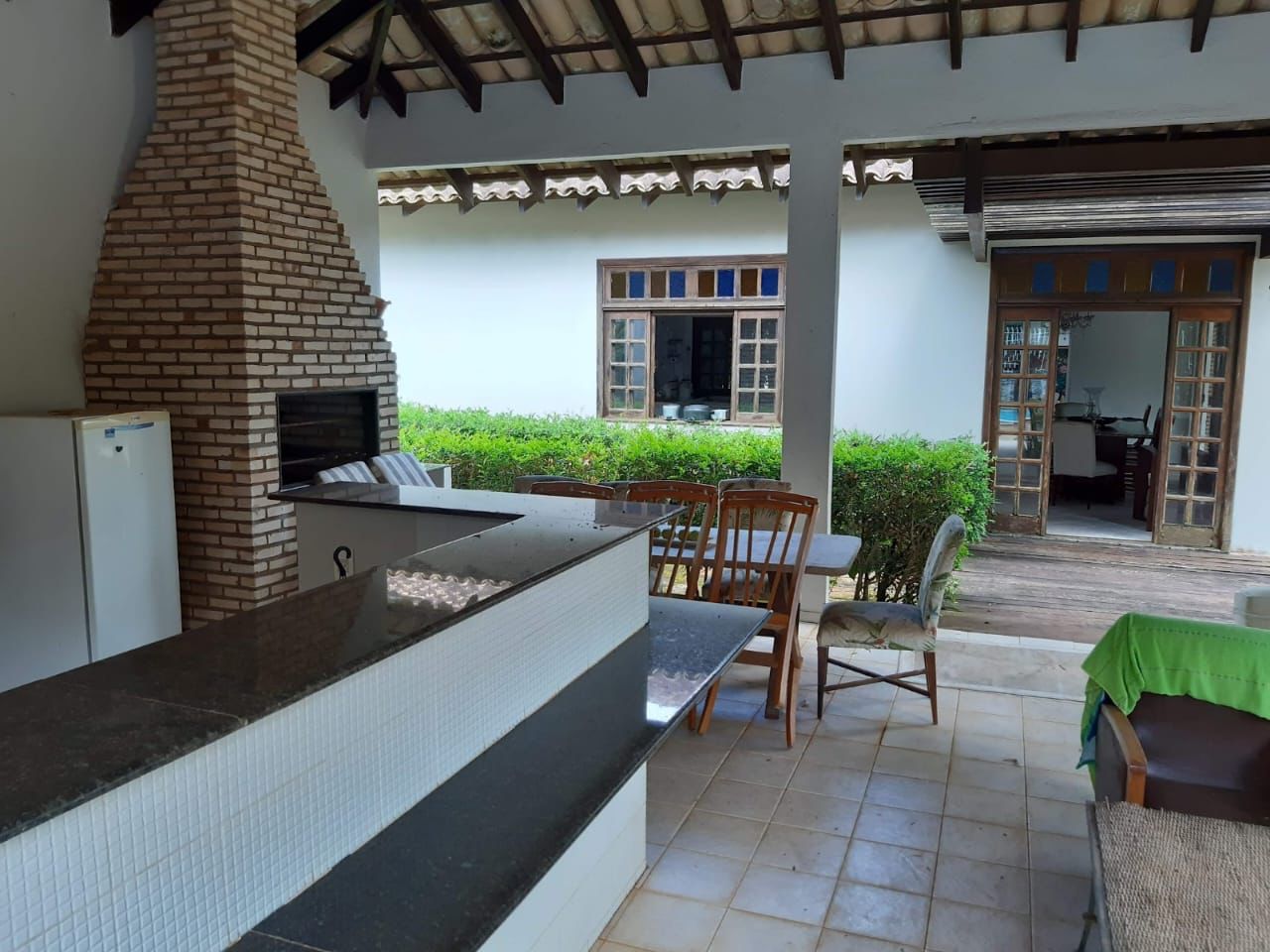 Casa à venda com 4 quartos, 620m² - Foto 2
