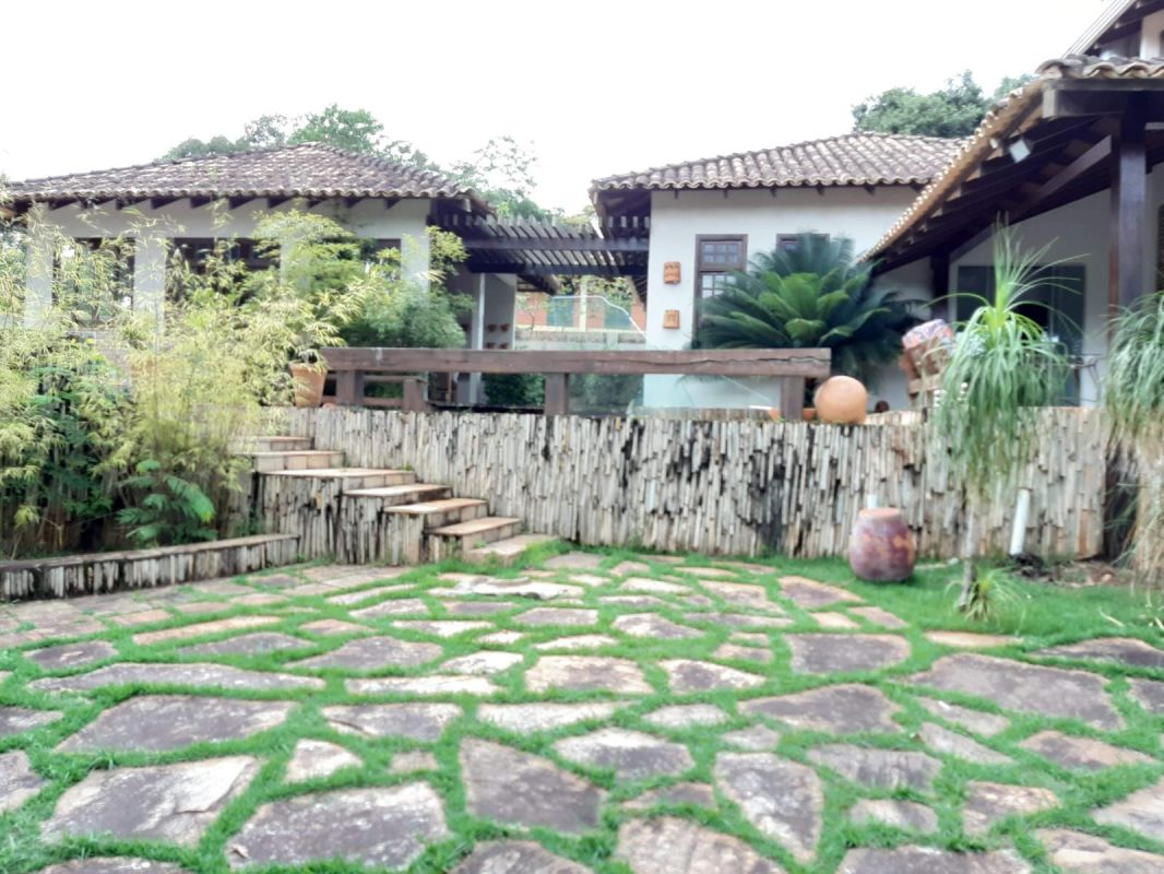 Casa à venda com 4 quartos, 620m² - Foto 4