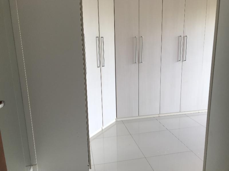 Casa para alugar com 4 quartos, 300m² - Foto 9