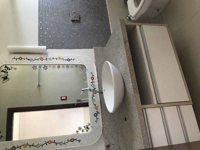 Casa para alugar com 4 quartos, 300m² - Foto 12